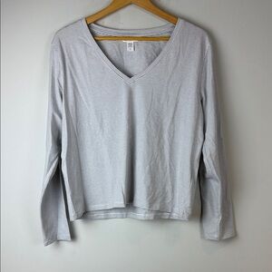 Athleta Gray Striped V-Neck Long Sleeve Tee Size Large